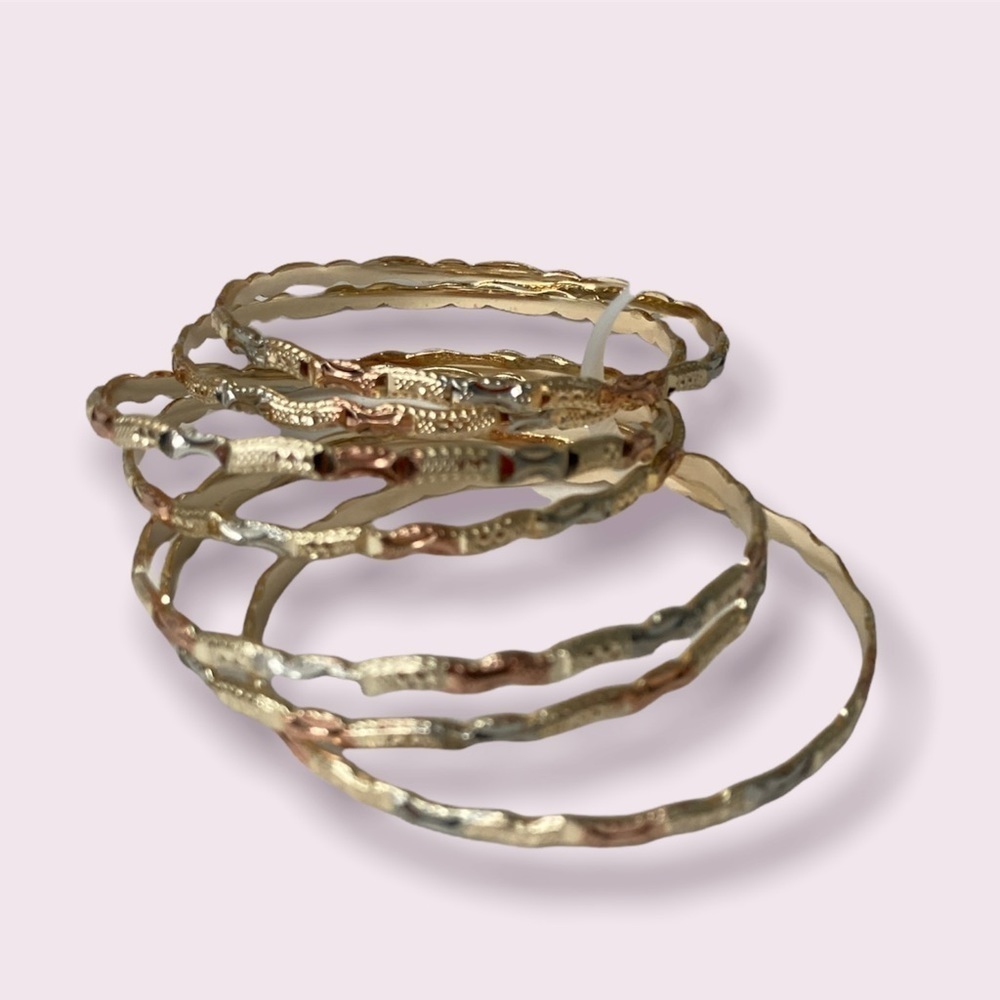 7 Days Textured Tri Color Bangle Feminine Tri Color Casual Jewelry Brand New - Picture 7 of 7